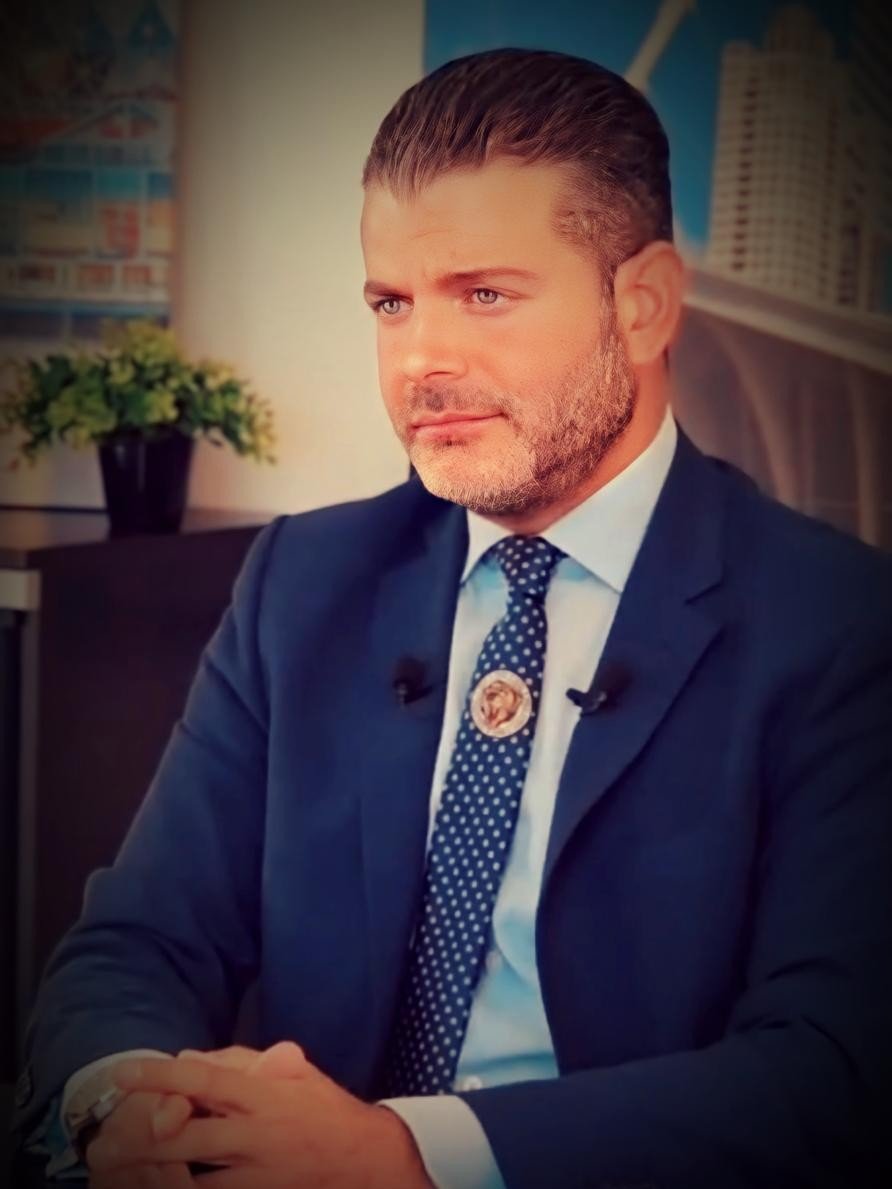 Dr Antonio Farah